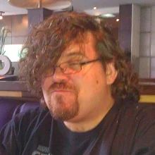 profile photo of gavin with hair in a mess